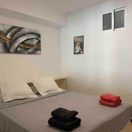 Alicante, Rue Pietonne ,plage, Climatisation Appartement *